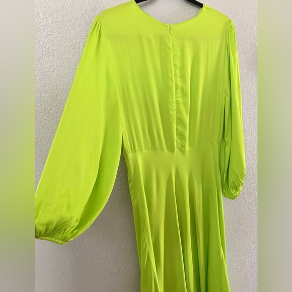 New Farm Rio LIME GREEN CUTOUT TIE RUCHED MIDI DRESS Size L - Picture 7 of 12